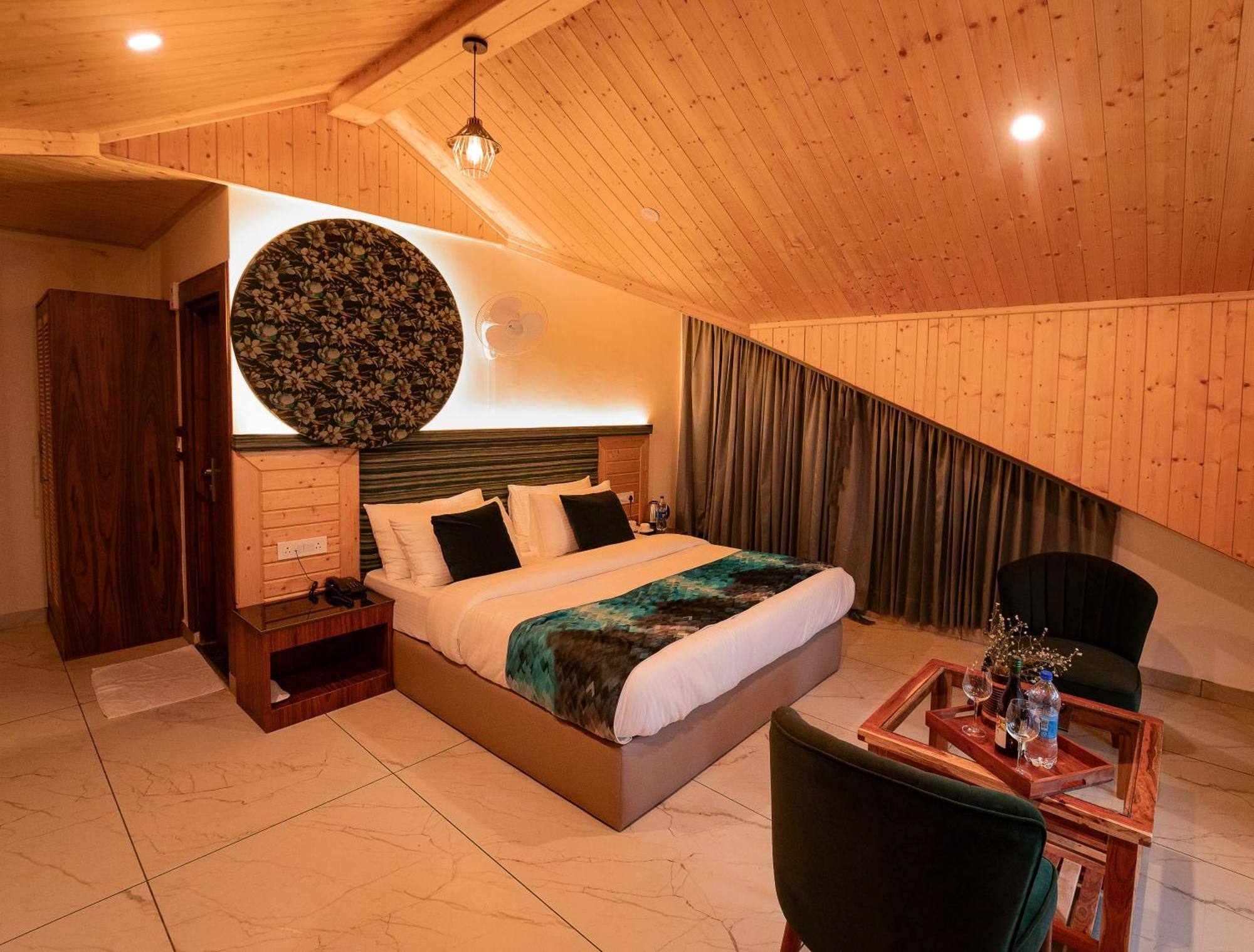 Nazaara - A Luxe Retreat Hotel Manāli Buitenkant foto