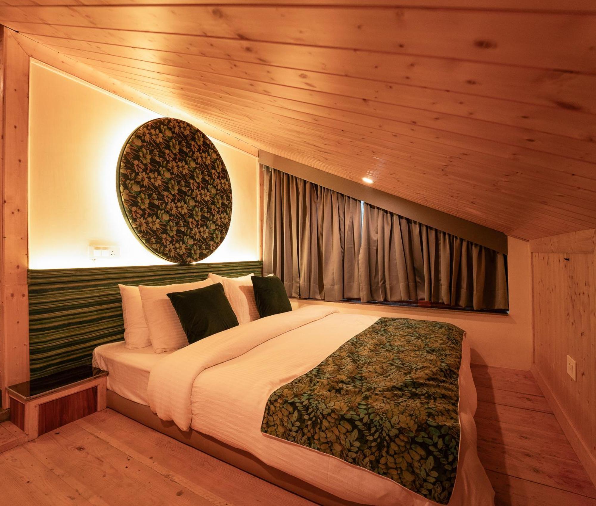Nazaara - A Luxe Retreat Hotel Manāli Buitenkant foto