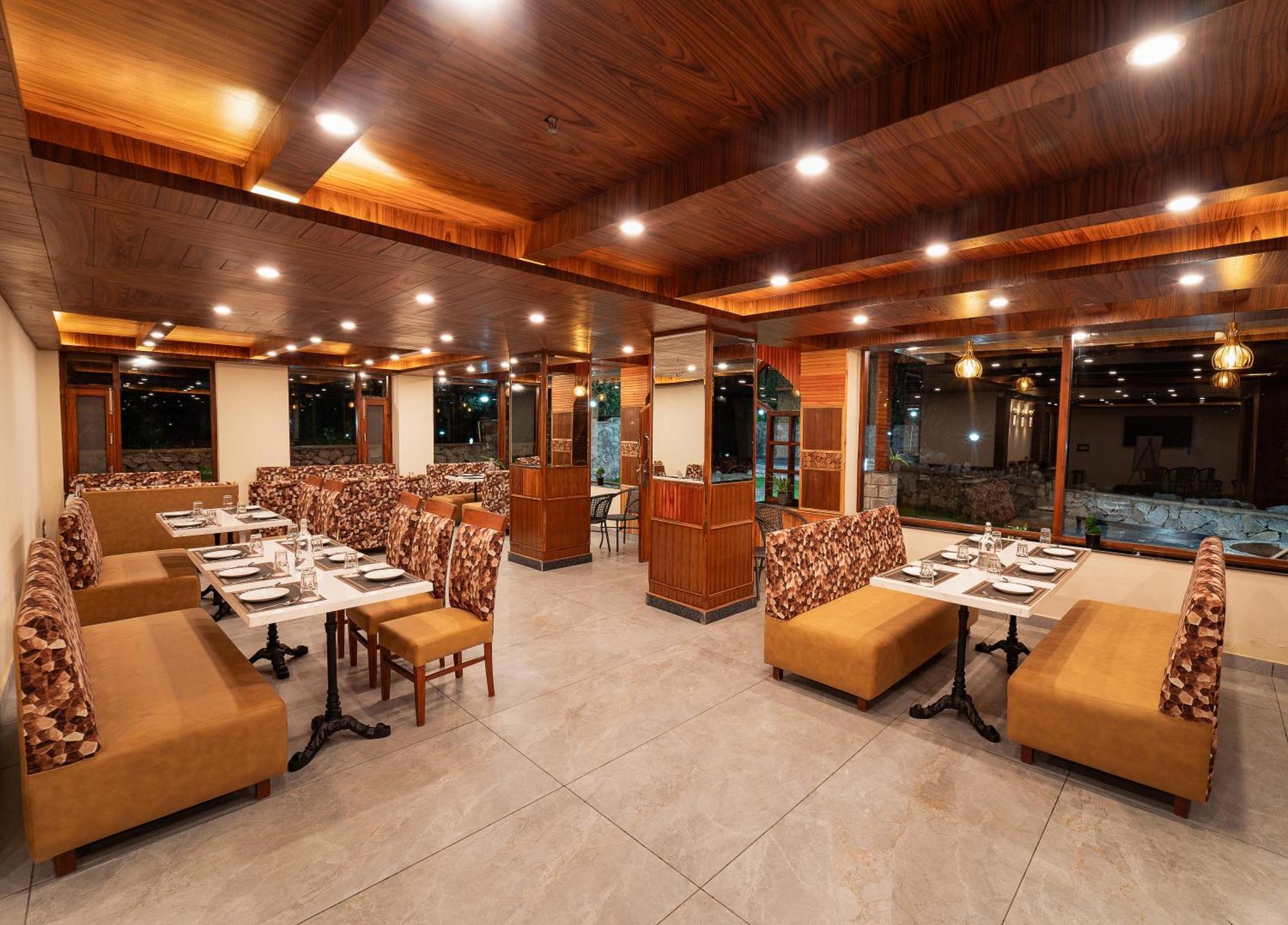 Nazaara - A Luxe Retreat Hotel Manāli Buitenkant foto