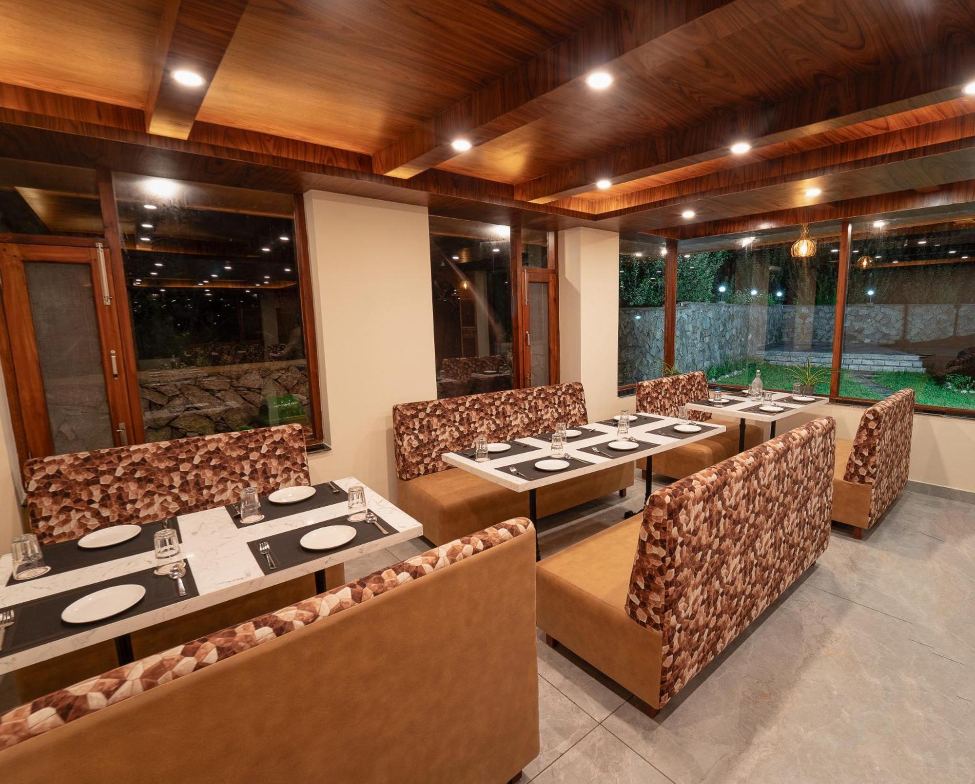 Nazaara - A Luxe Retreat Hotel Manāli Buitenkant foto