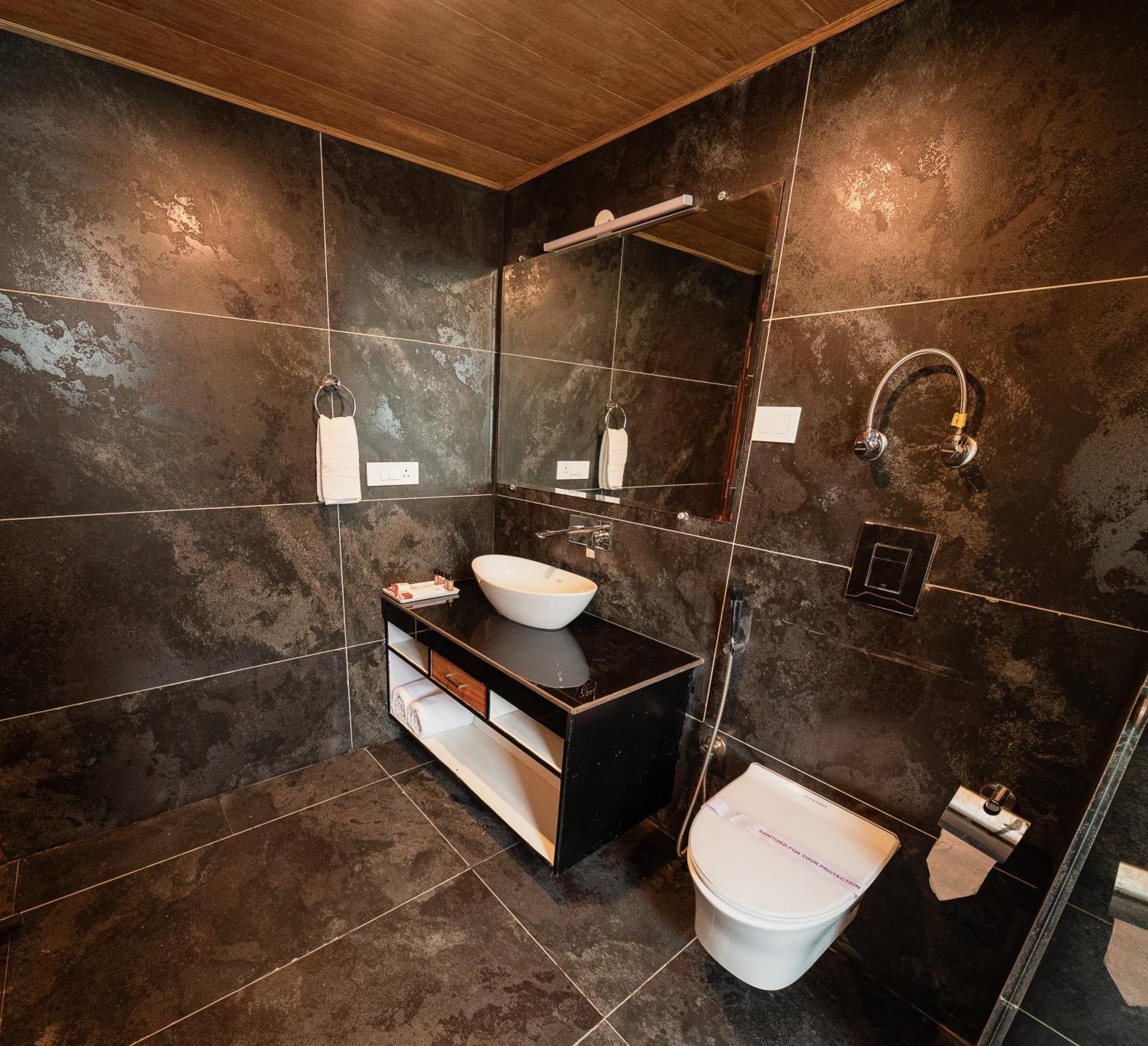 Nazaara - A Luxe Retreat Hotel Manāli Buitenkant foto